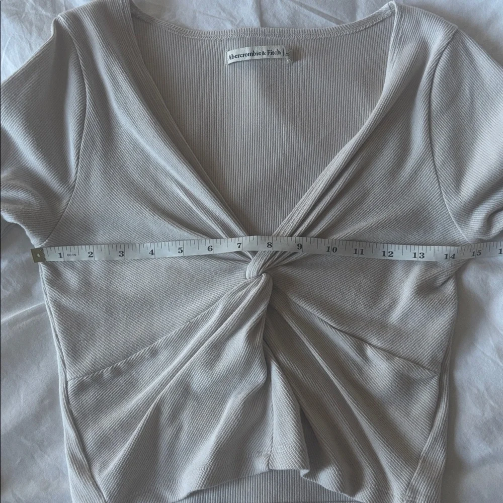 Abercrombie Twist Front Long Sleeve, cream - Picture 5 of 7